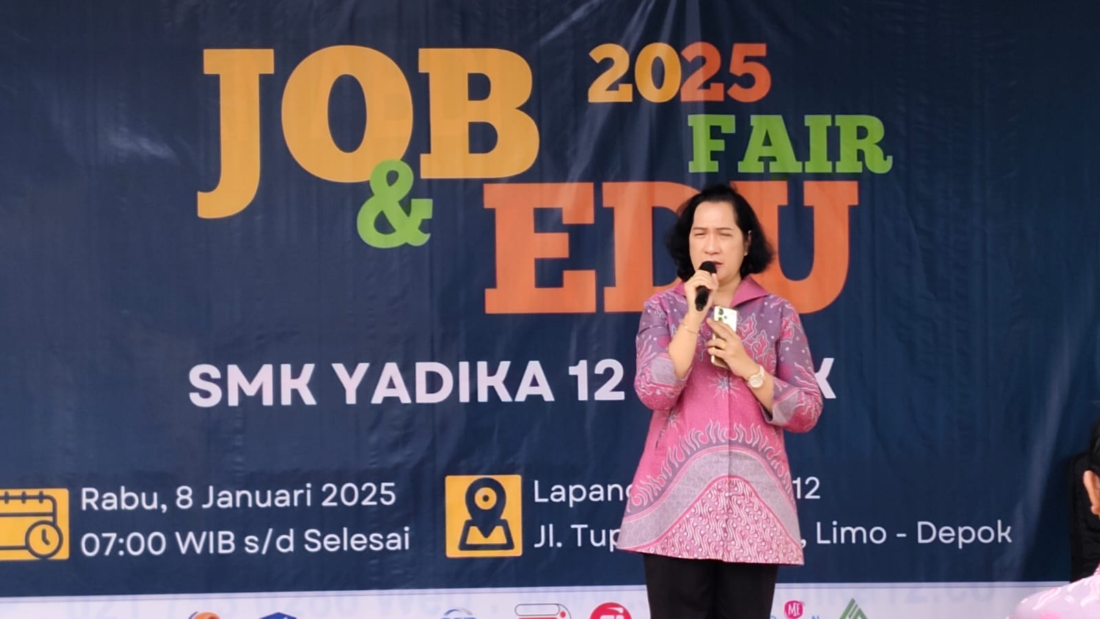 SMK Yadika 12 Depok Gelar JOB & EDU Fair 2025