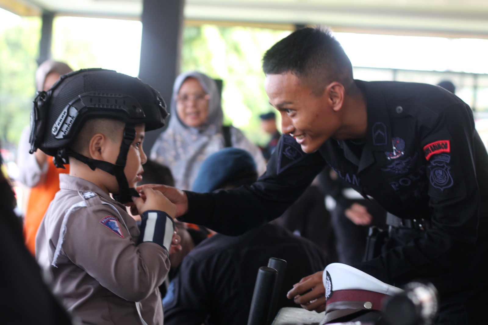 Brimob Ramah Anak Indonesia: Kunjungan Edukasi TK Aisyiyah 12 Palembang ke Satbrimob Polda Sumsel