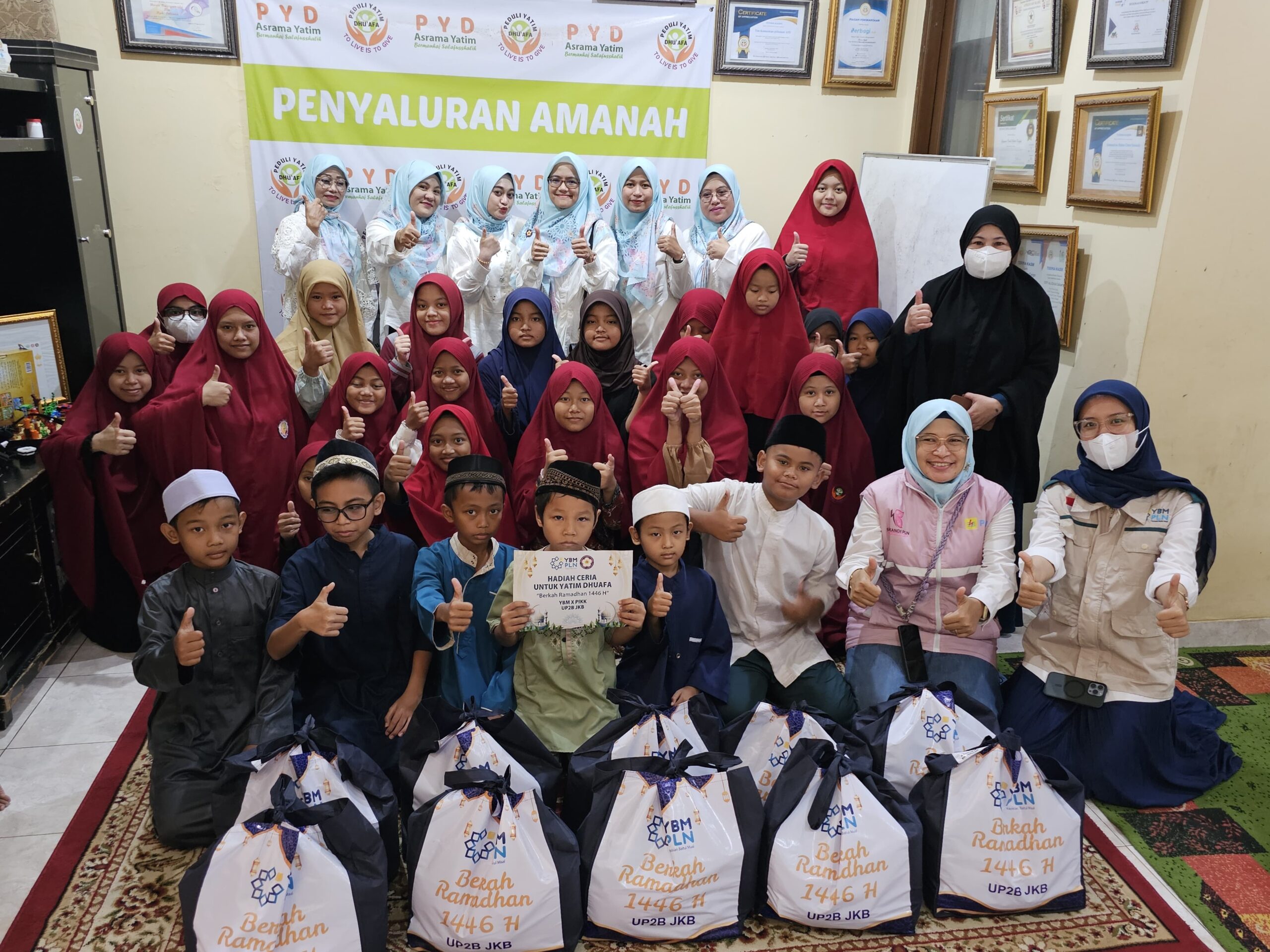 Nyalakan Energi Kebaikan, PLN Berbagi Kebahagiaan Ramadhan untuk Yatim dan Dhuafa di Jagakarsa