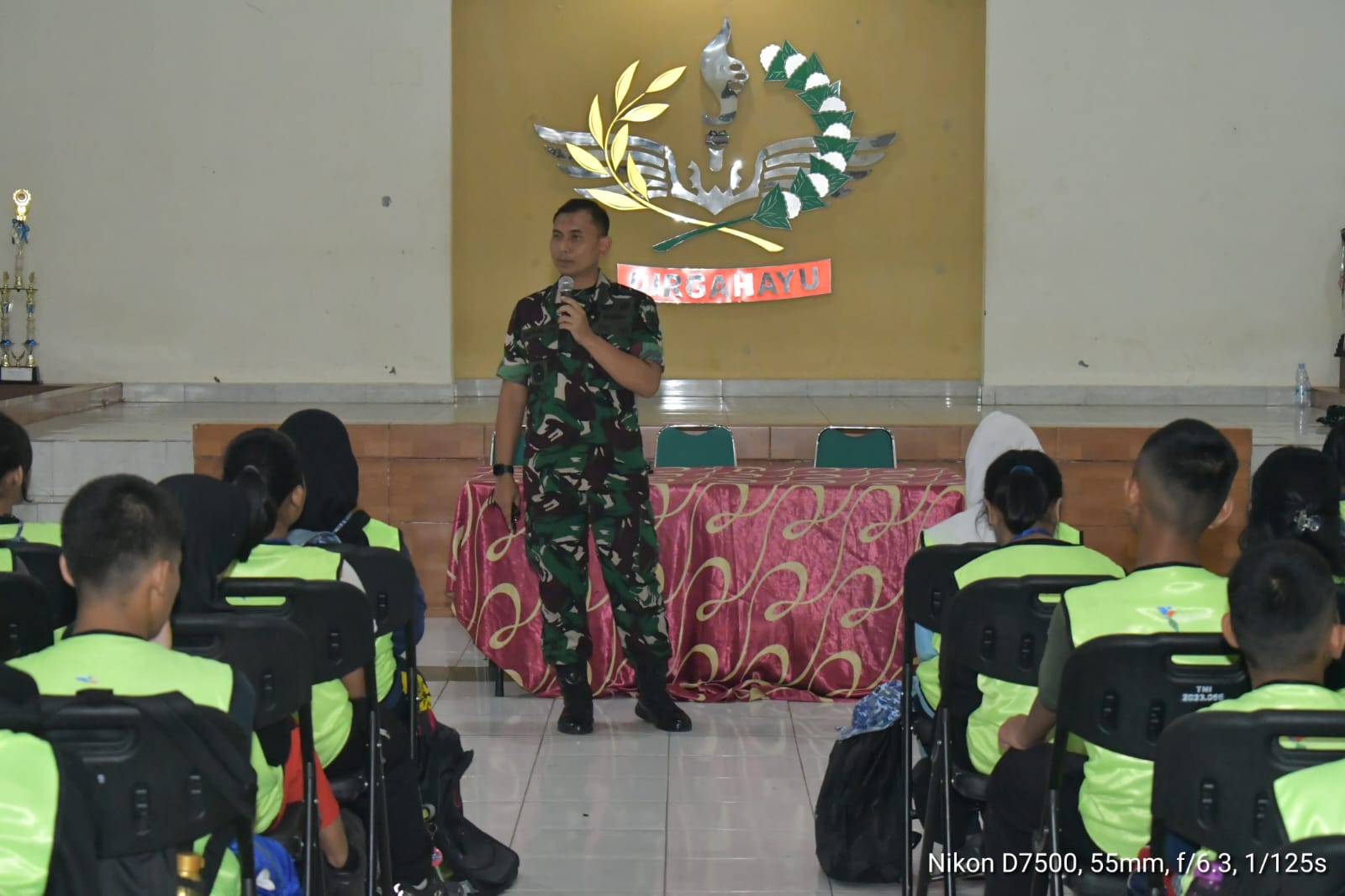 Dandim 0508/Depok Ajak Siswa Cerdas Memilih Informasi di Era Digital