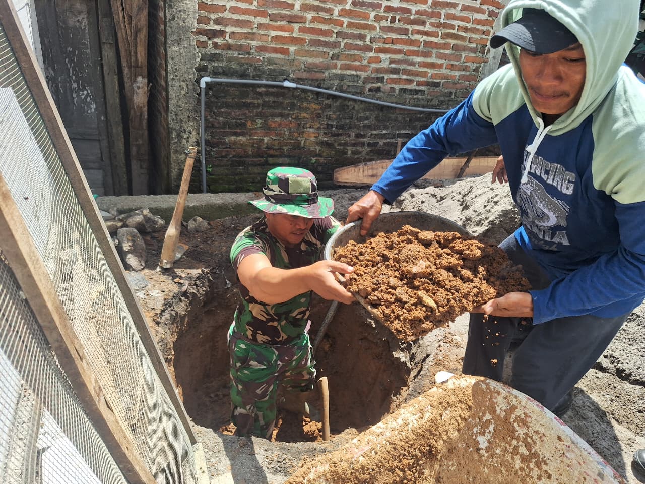 TMMD 128 Kodim Pati Perkuat Sanitasi Desa, Enam Jamban Dibangun untuk Warga Godo