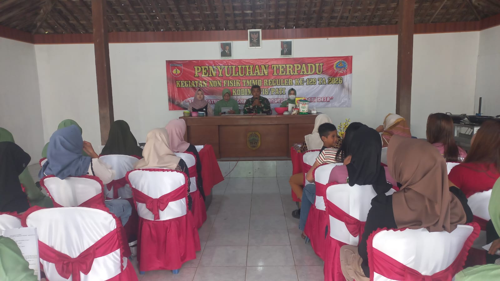 Pelatihan Pembuatan Donat TMMD 128 Dorong Kreativitas dan UMKM Ibu-Ibu Desa Godo