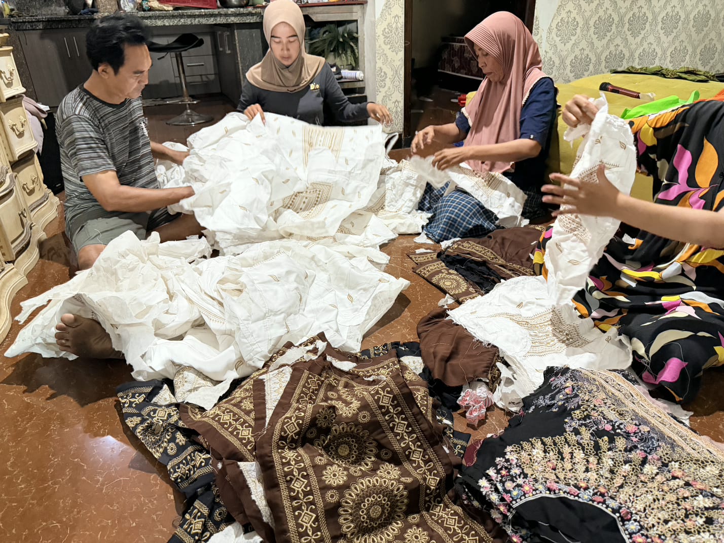 Merajut Asa dari Desa, KUB Sejahtera Menembus Batas Bersama PLN