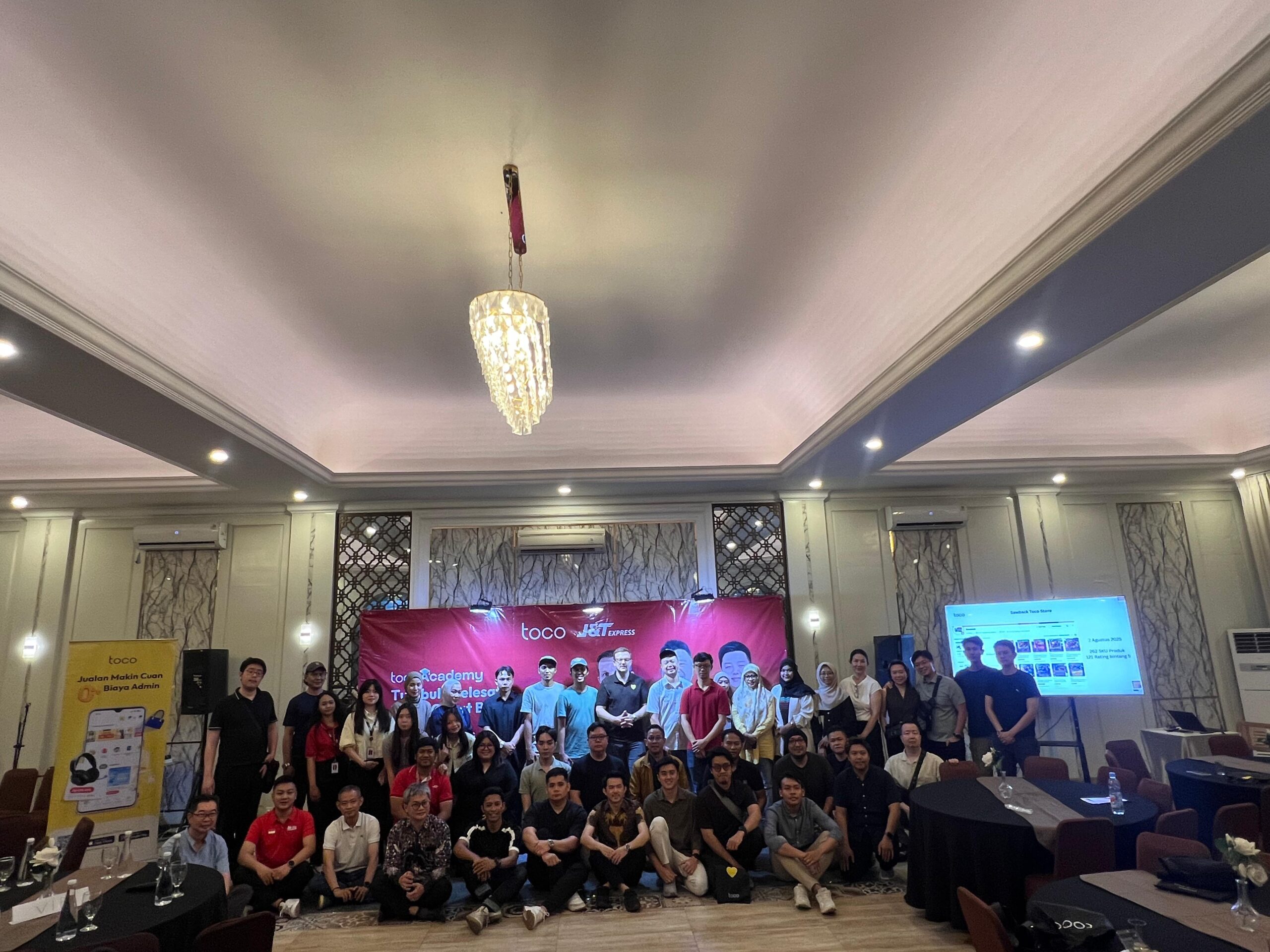 Toco Gandeng J&T Express, Dorong UMKM Naik Kelas Lewat Seller Academy