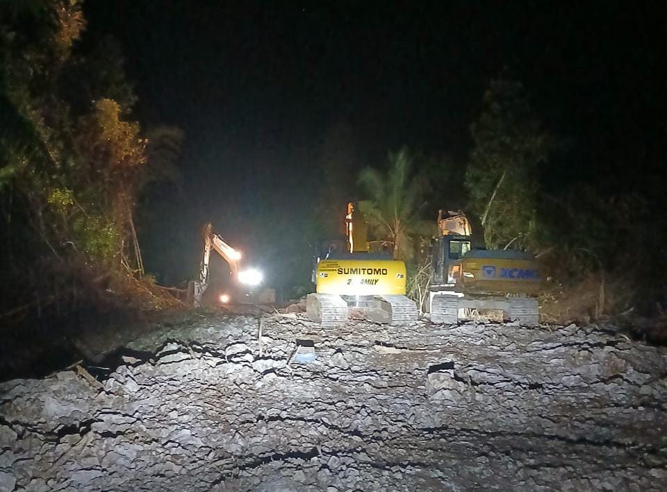 Satgas TMMD Ke-129 Kodim 1311/Morowali Lembur Malam Kejar Penyelesaian Pembukaan Jalan