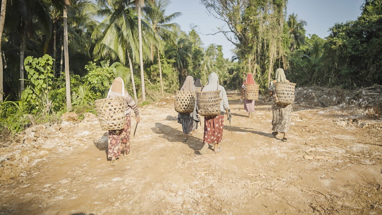 Masyarakat Kepulauan Umbele Mulai Nikmati Jalan Hasil Program TMMD ke-129