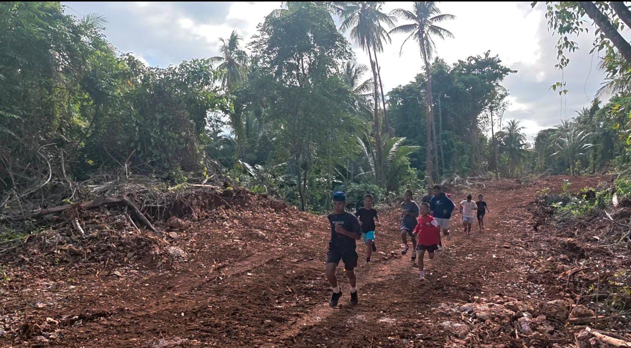 Jalan TMMD Buka Akses dan Ruang Aktivitas Positif Anak Muda Kepulauan Umbele